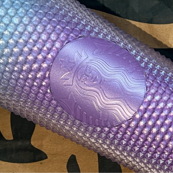 NWT Starbucks ombré tumbler from blue to purple, studded tumbler, venti, 24 oz. - Picture 6 of 7